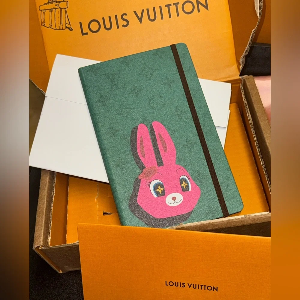 /traded/💯 Louis Vuitton Collector Jane Notebook MM "Come and Play with Me" - Picture 5 of 11